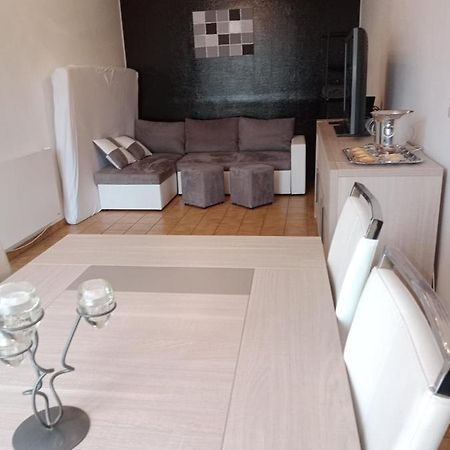 Vitre Centre Ville Bel Appartement A Decouvrir Luaran gambar