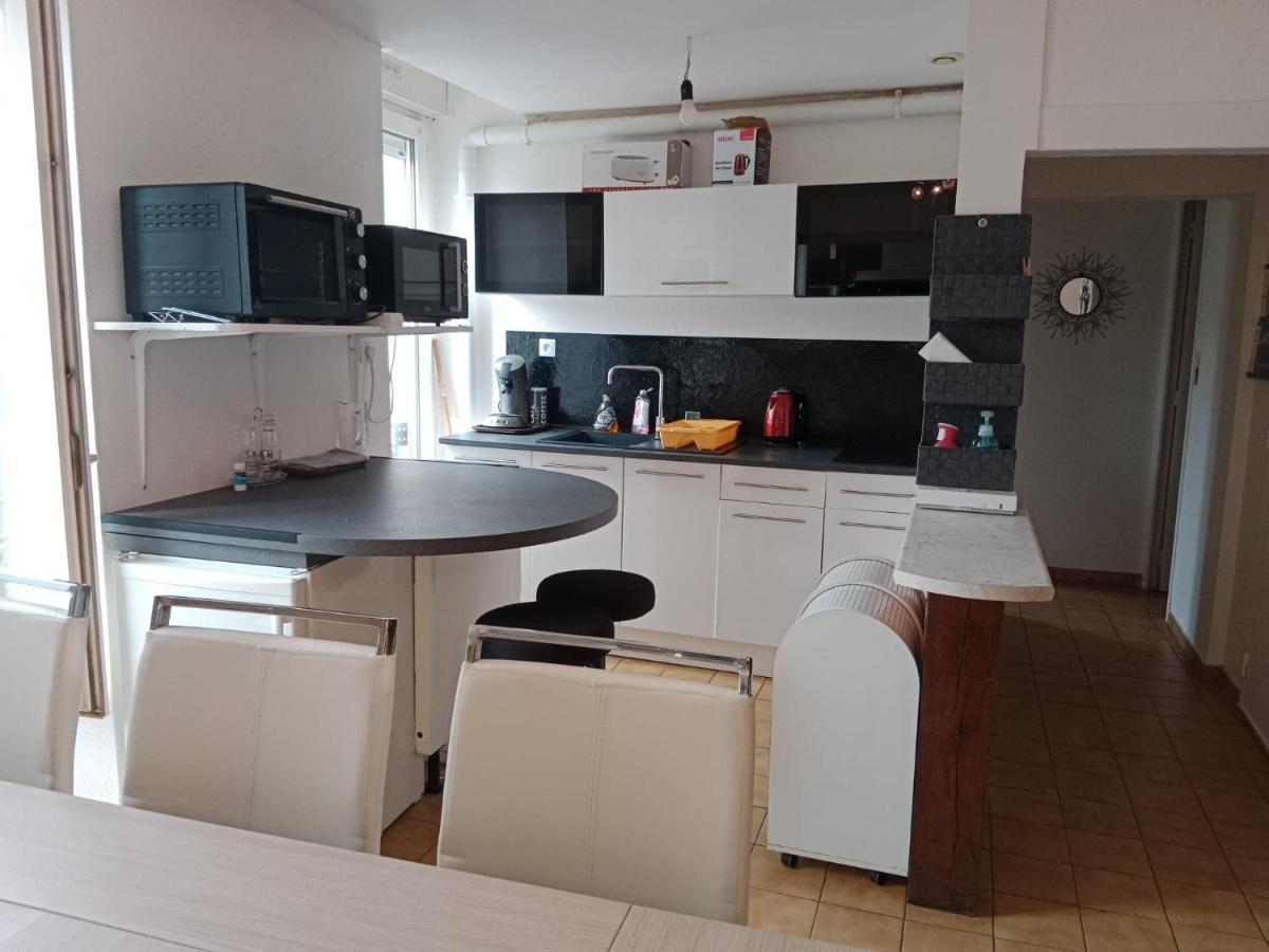 Vitre Centre Ville Bel Appartement A Decouvrir Luaran gambar